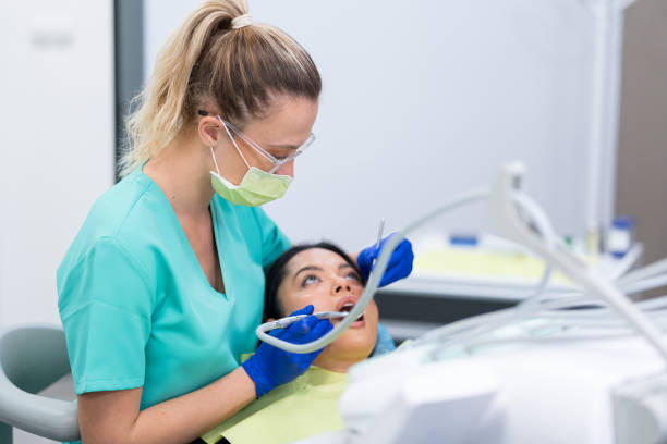 Best Emergency Tooth Extraction in Rosedale, CA